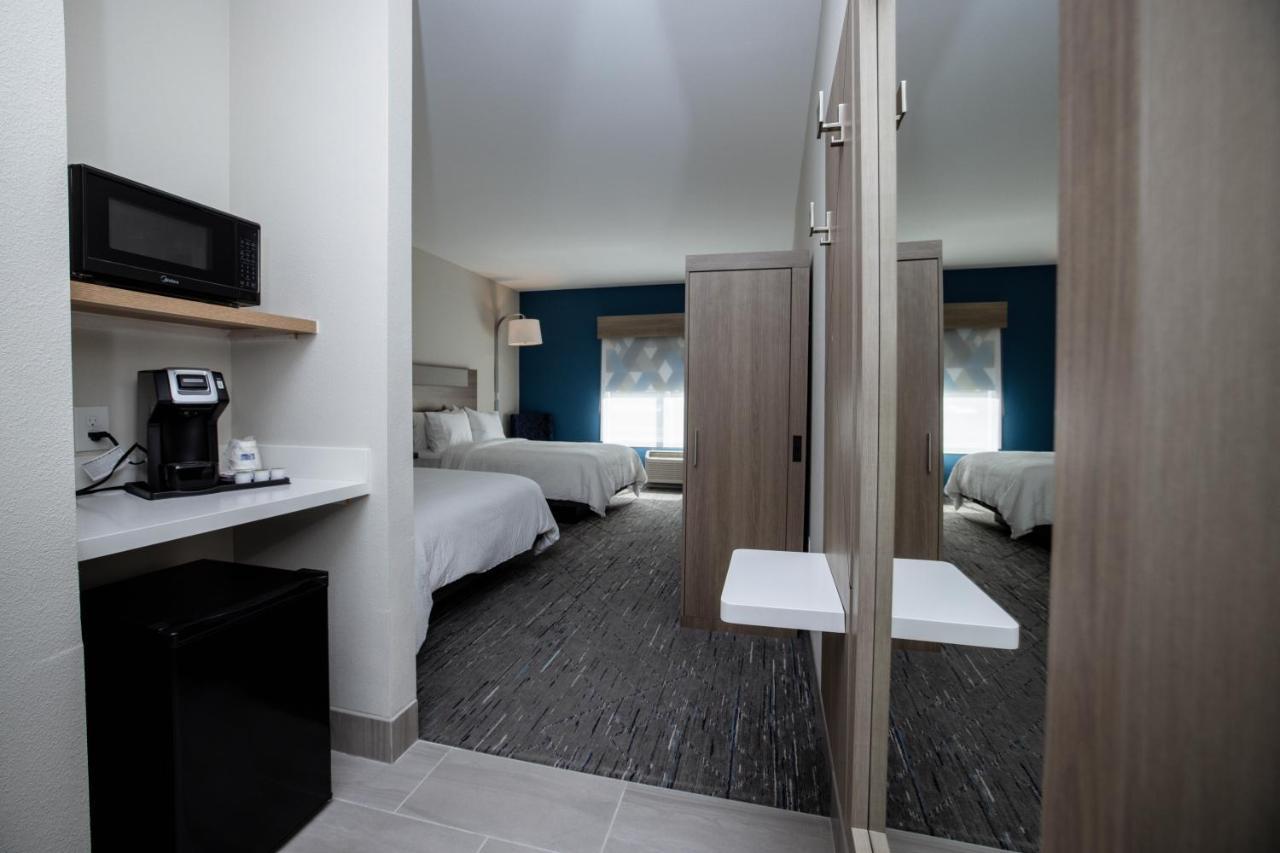 Holiday Inn Express & Suites Tampa Stadium - Airport Area By Ihg Extérieur photo
