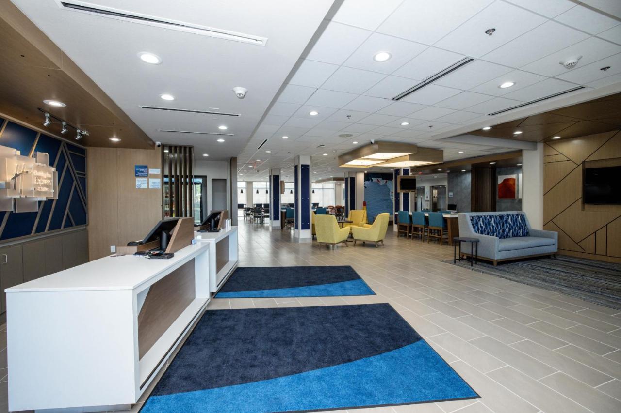 Holiday Inn Express & Suites Tampa Stadium - Airport Area By Ihg Extérieur photo