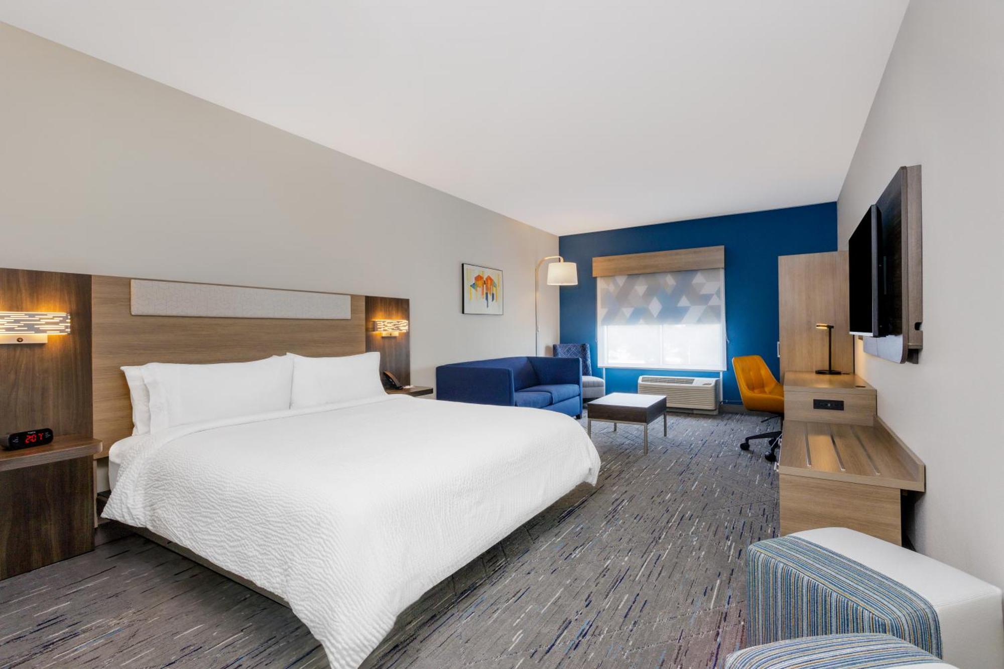 Holiday Inn Express & Suites Tampa Stadium - Airport Area By Ihg Extérieur photo