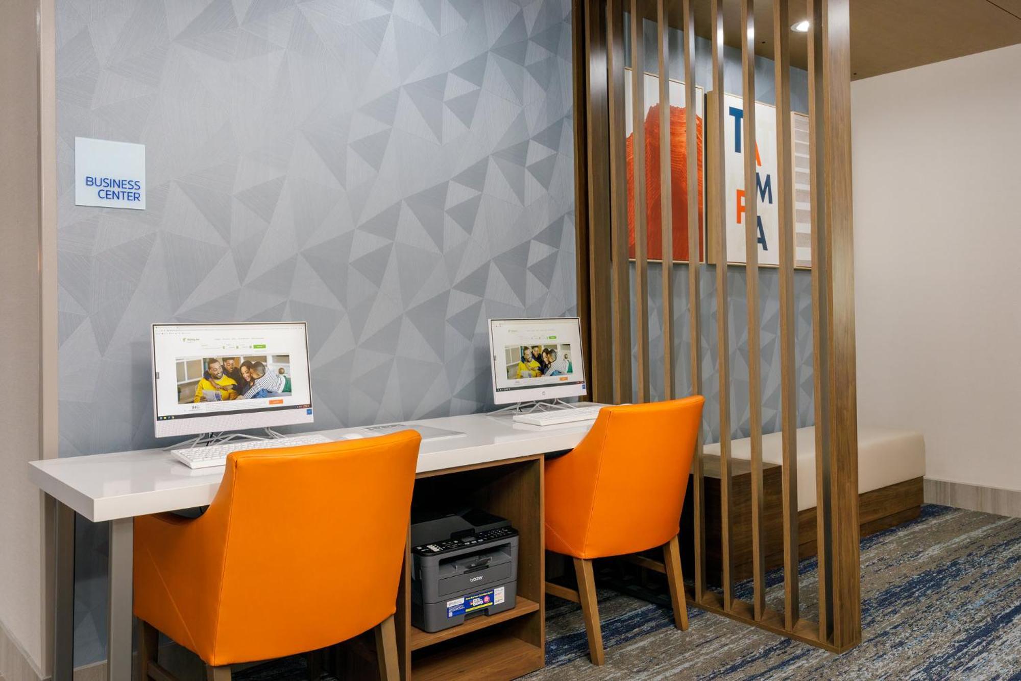 Holiday Inn Express & Suites Tampa Stadium - Airport Area By Ihg Extérieur photo