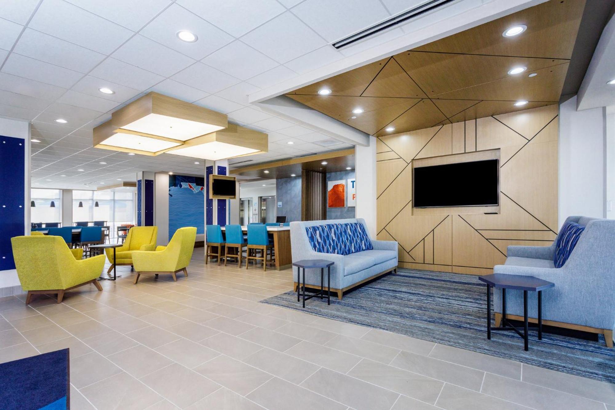 Holiday Inn Express & Suites Tampa Stadium - Airport Area By Ihg Extérieur photo