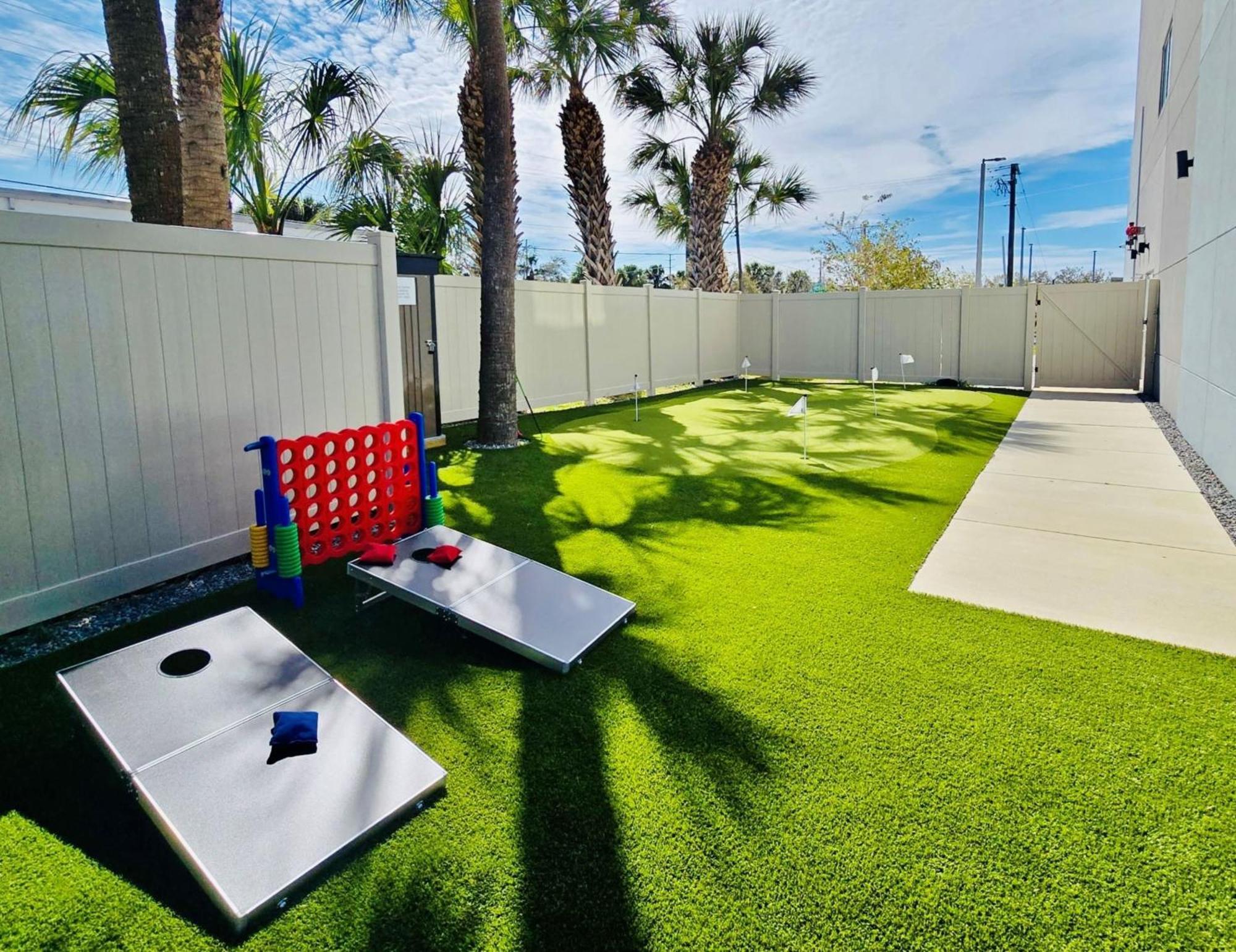 Holiday Inn Express & Suites Tampa Stadium - Airport Area By Ihg Extérieur photo